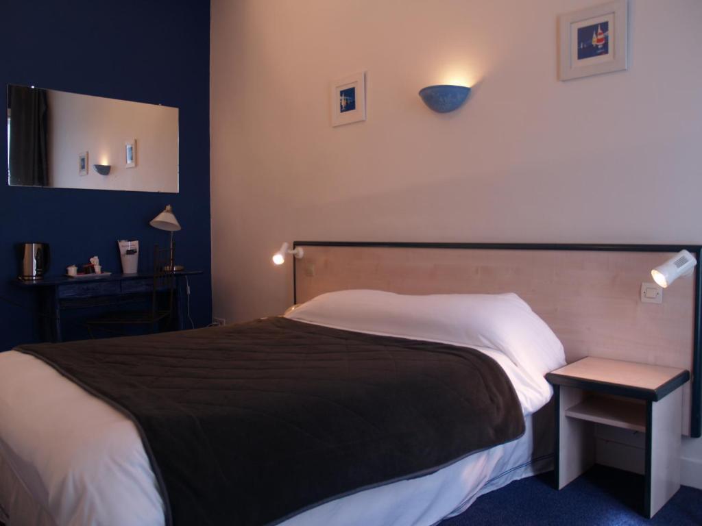 Hôtel Central Pau Habitación foto